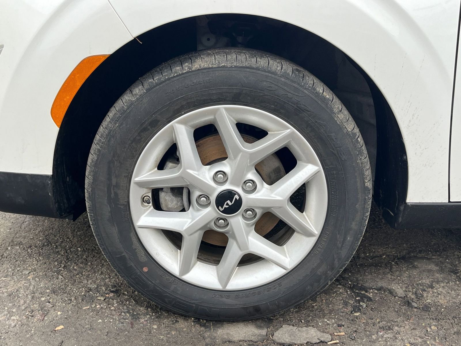 Used 2025 Kia Soul LX w/ LX Technology Package image 25