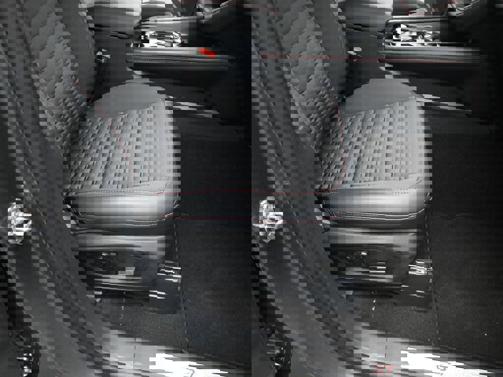 New 2025 Ford Explorer ST-Line w/ Premium Package image 38