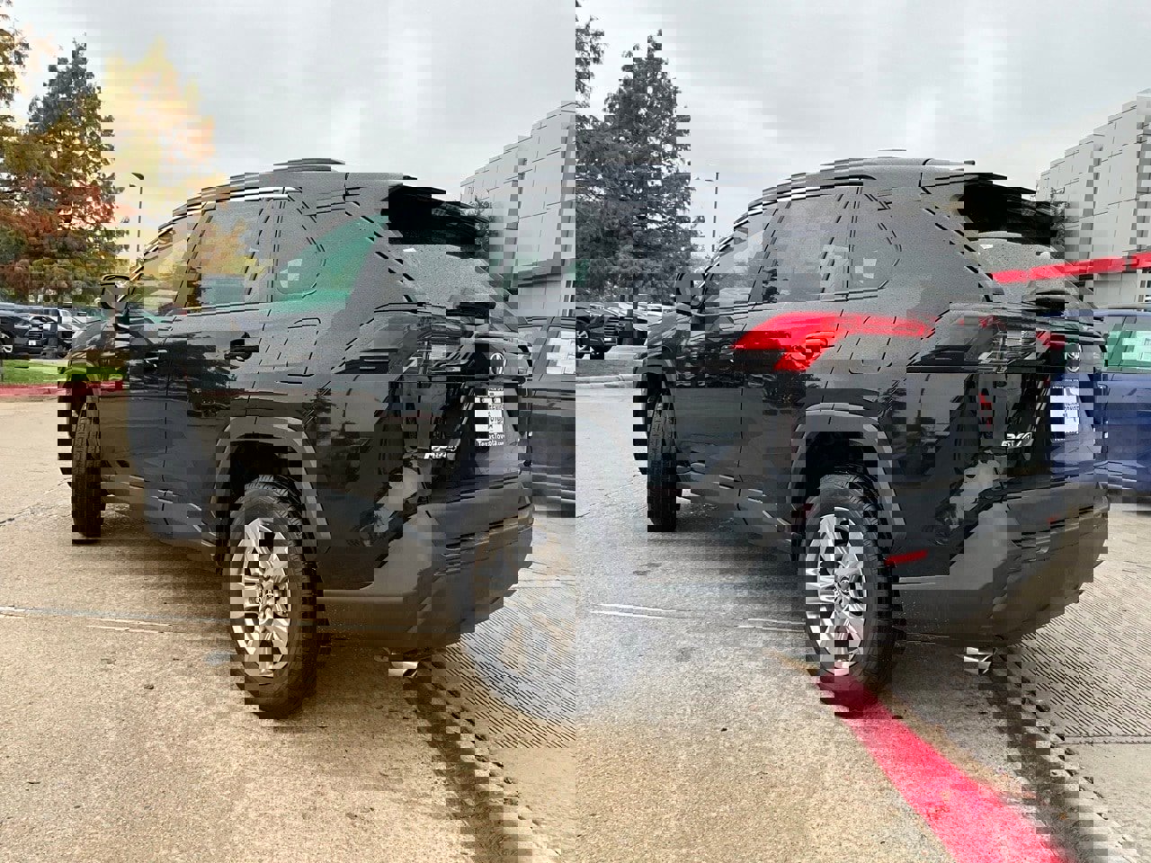 Used 2024 Toyota RAV4 XLE image 8