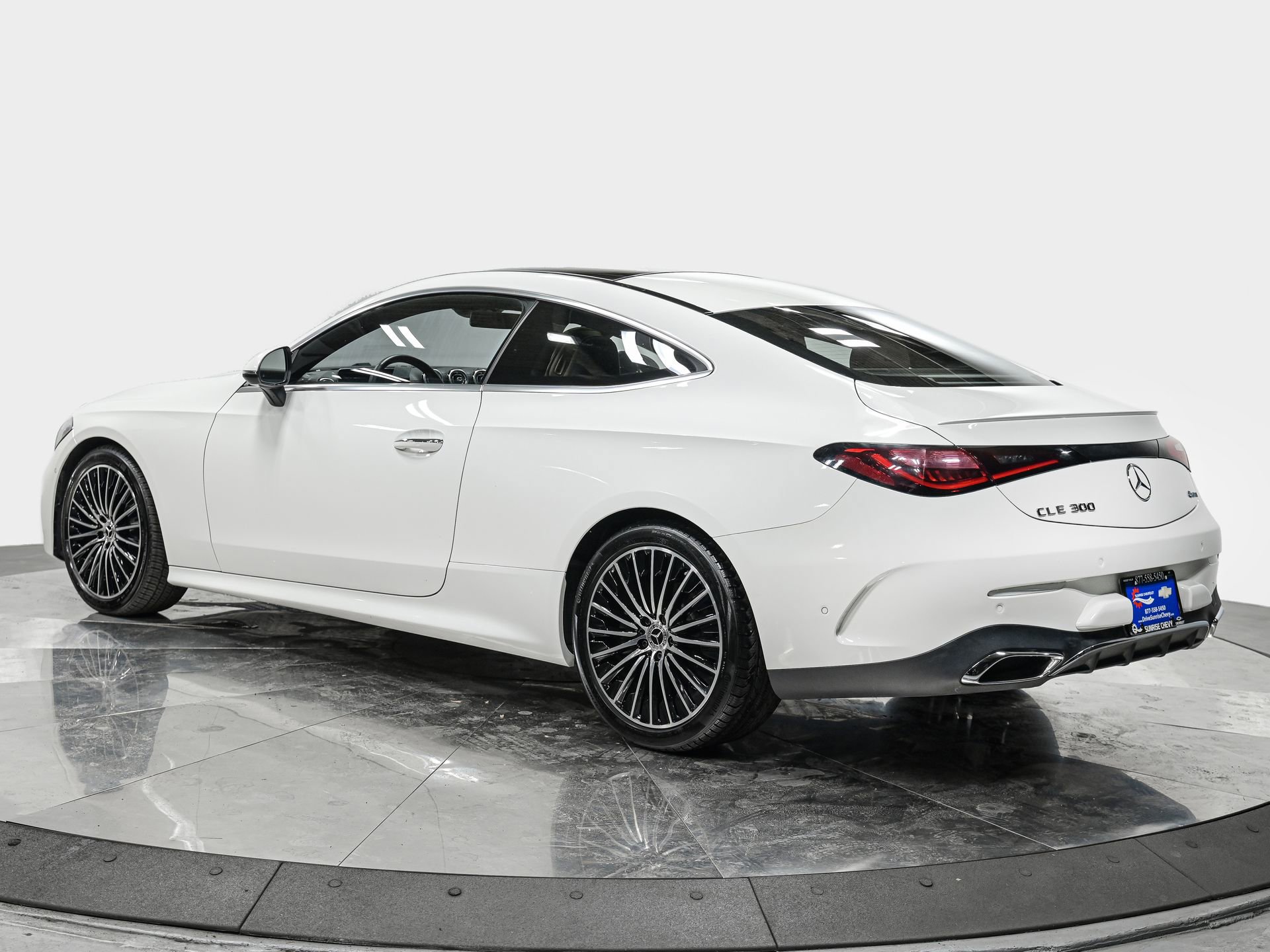 Used 2025 Mercedes-Benz CLE 300 4MATIC Coupe image 4