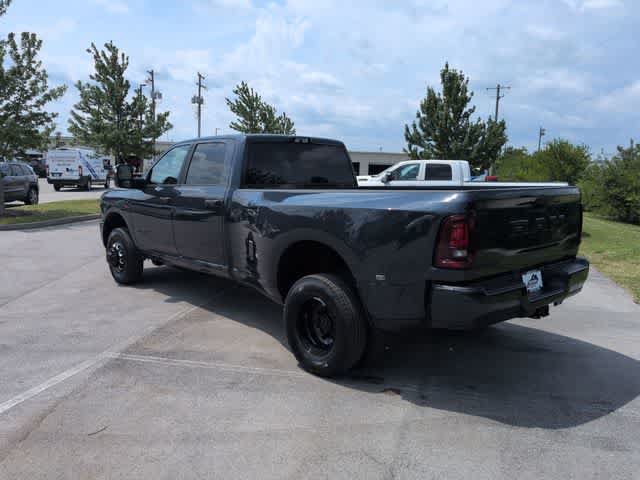 New 2026 RAM 3500 Big Horn AWD/4WD image 6