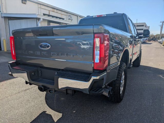 Used 2023 Ford F250 XLT image 2