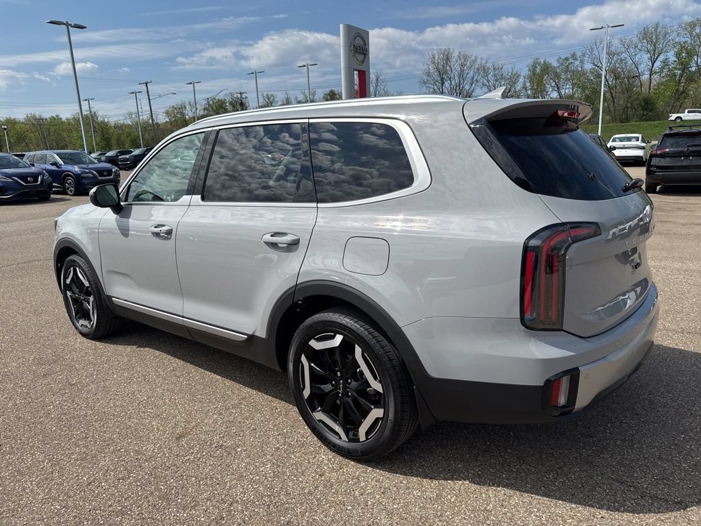Used 2023 Kia Telluride EX X-Line AWD/4WD image 5