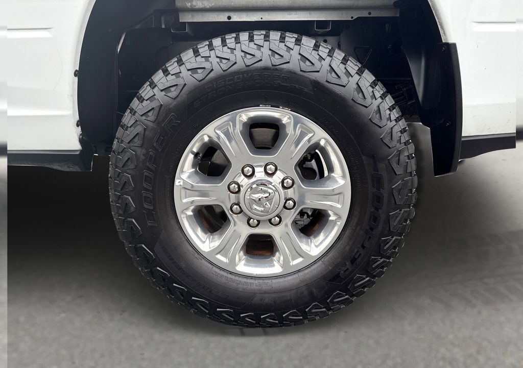 Used 2024 RAM 3500 Big Horn AWD/4WD image 14