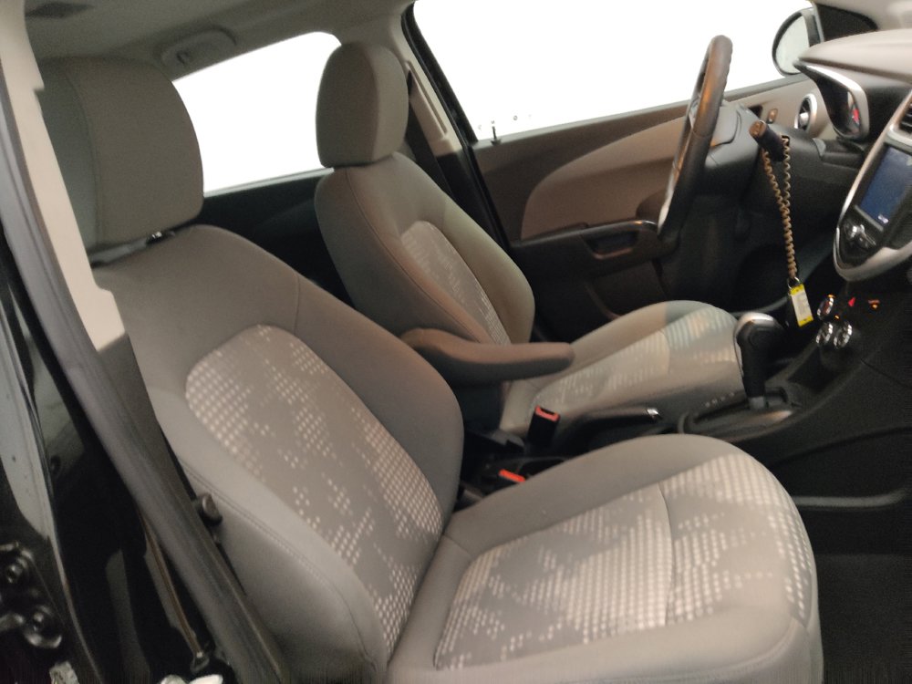 Used 2020 Chevrolet Sonic LT FWD image 21