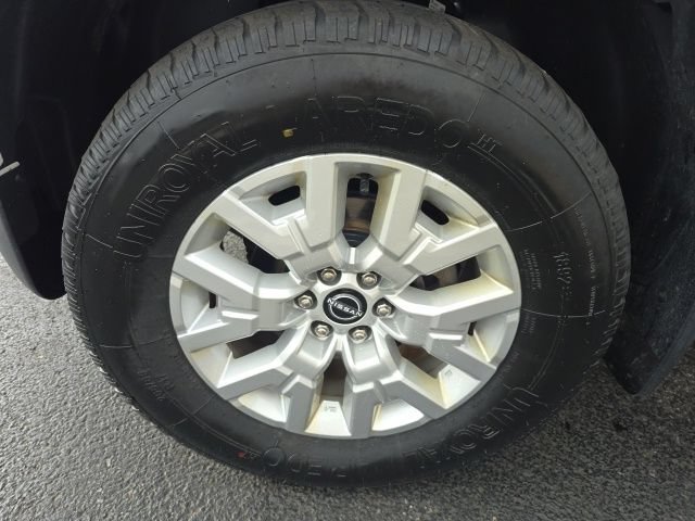 Used 2023 Nissan Frontier SV w/ Technology Package AWD/4WD image 9