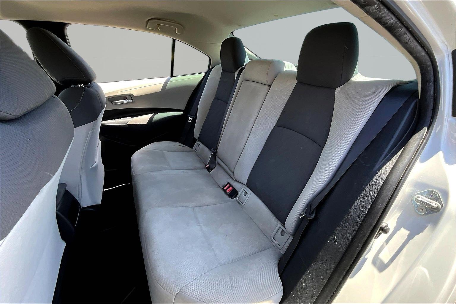 Used 2020 Toyota Corolla LE FWD image 20