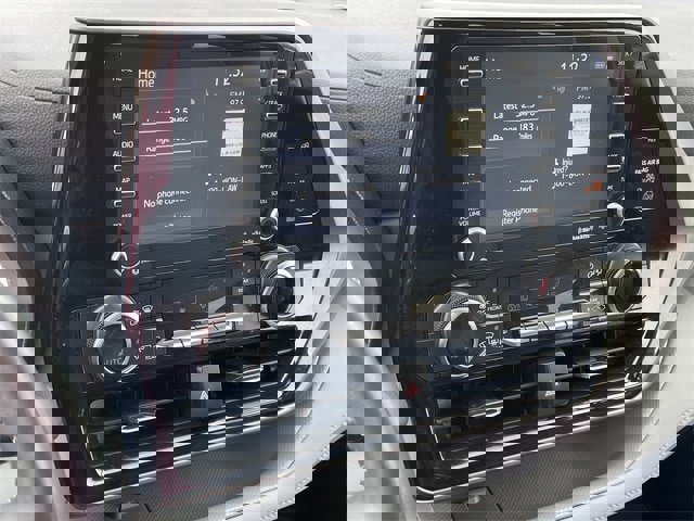 Used 2022 Toyota Highlander LE image 17