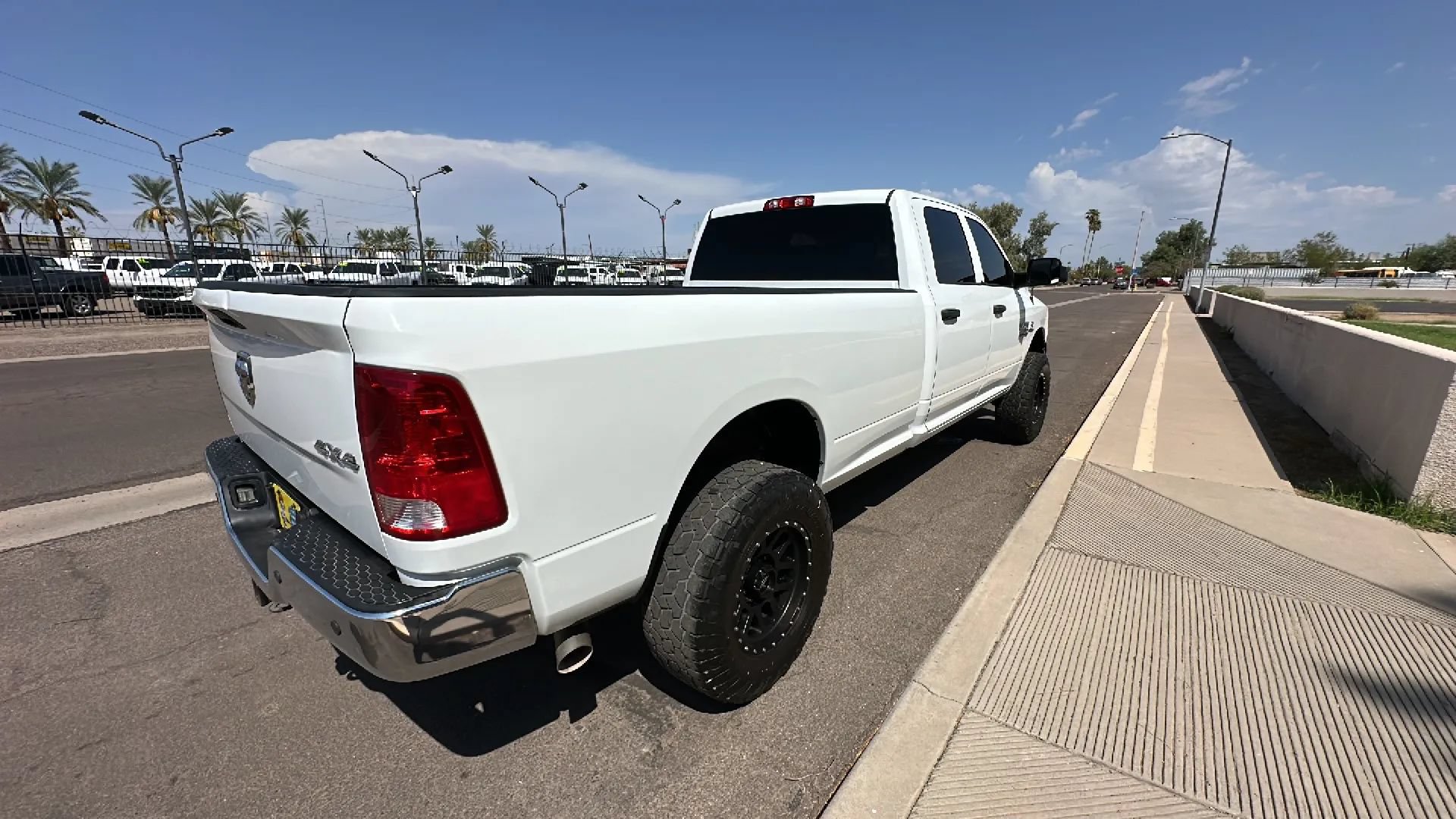 Used 2016 RAM 2500 Tradesman w/ Chrome Appearance Group AWD/4WD image 6