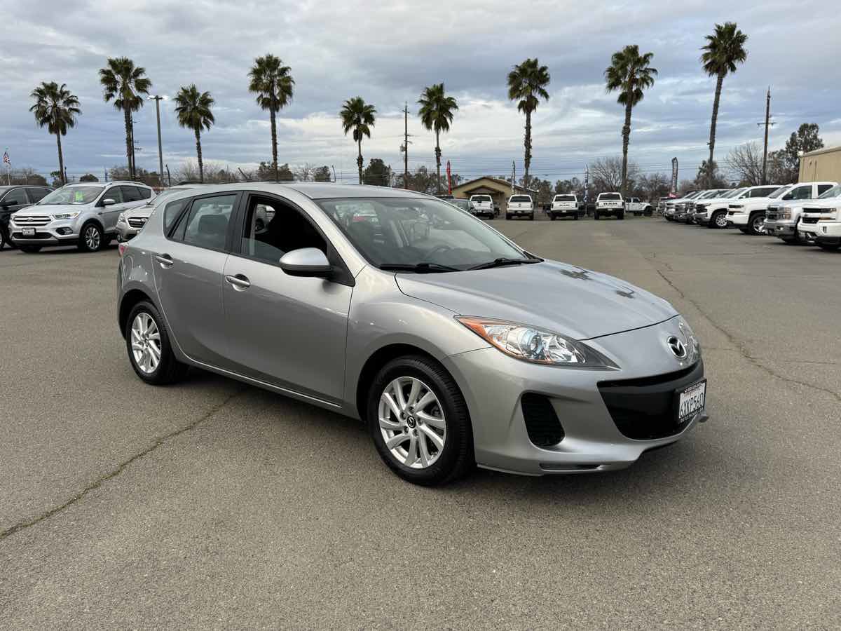Used 2013 MAZDA MAZDA3 i Touring image 2