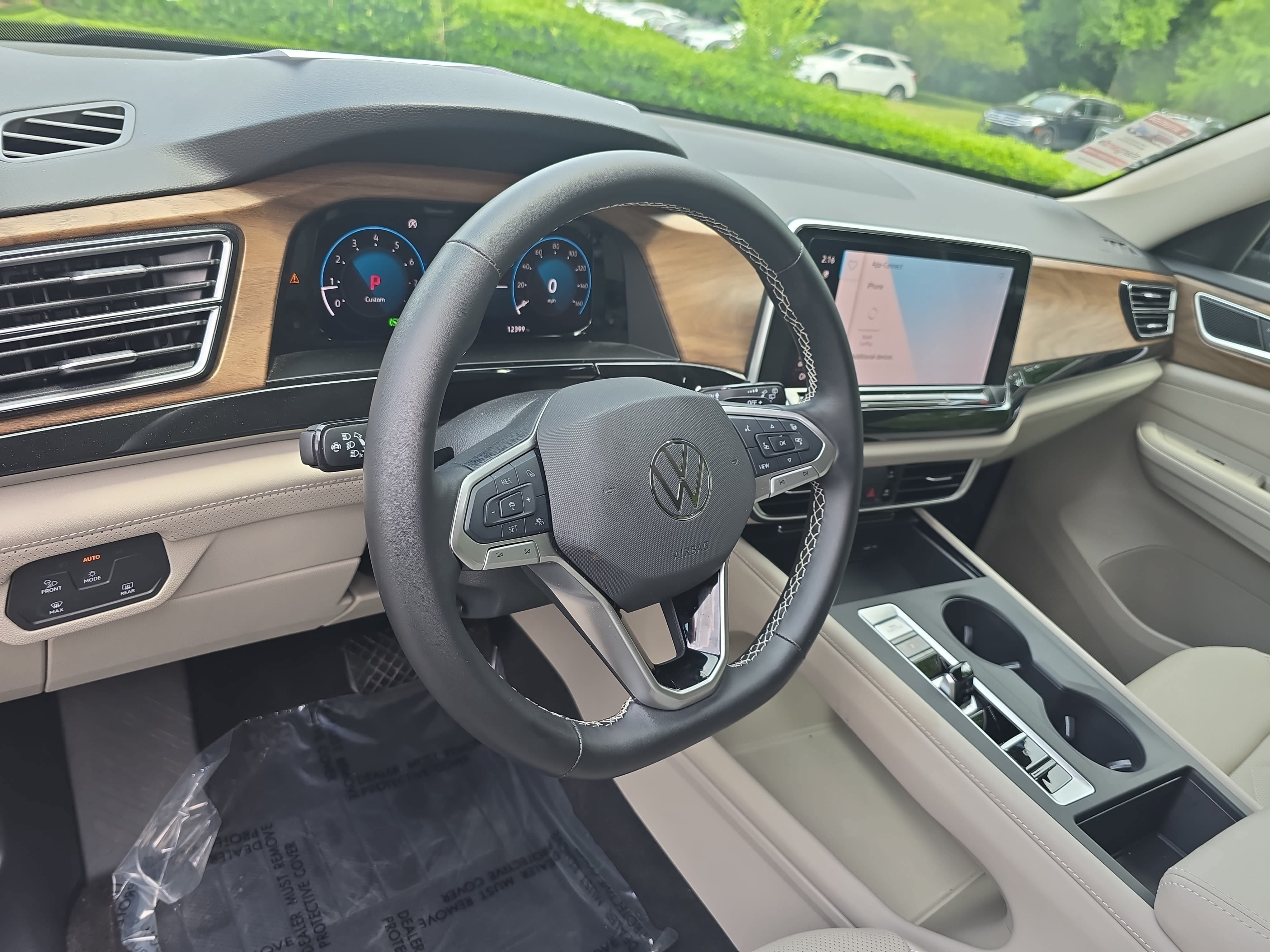 Used 2026 Volkswagen Atlas SE AWD/4WD image 16