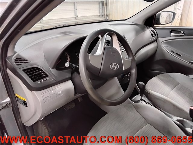 Used 2015 Hyundai Accent GLS FWD image 11