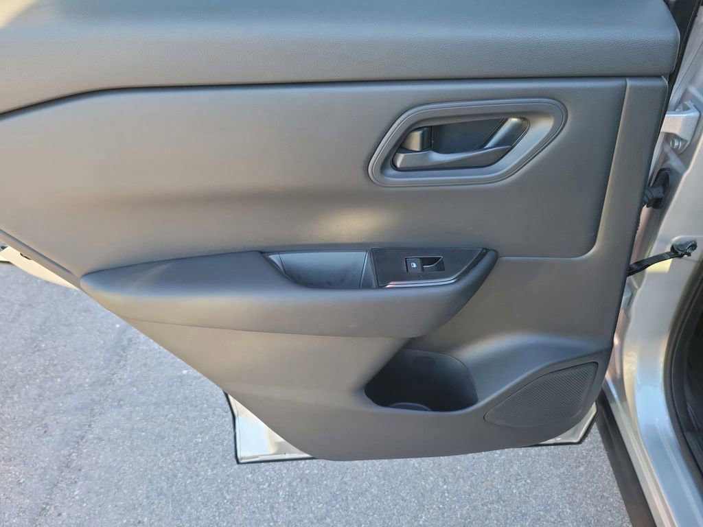 Certified 2025 Nissan Rogue S image 11