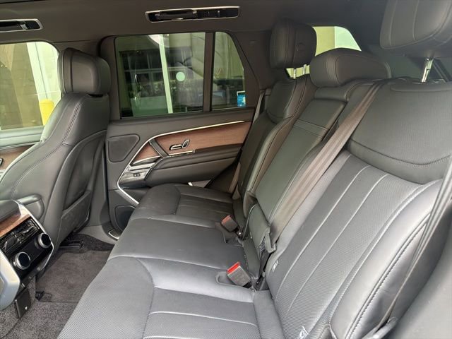 Used 2024 Land Rover Range Rover SE image 10