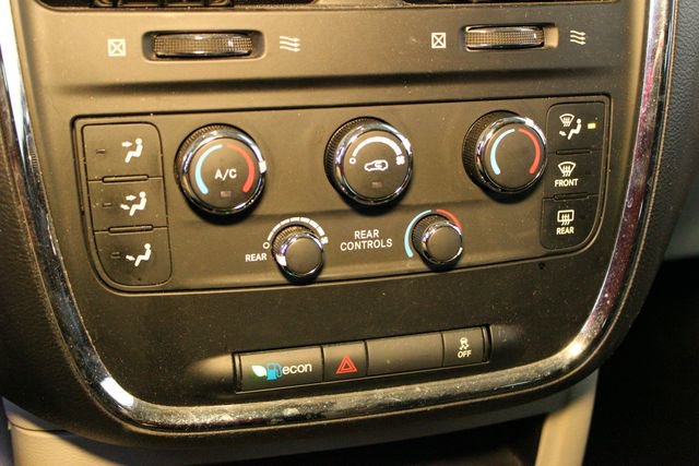 Used 2012 Dodge Grand Caravan SE FWD image 24