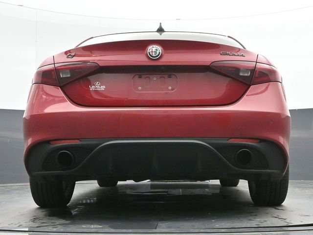 Used 2019 Alfa Romeo Giulia Ti image 13