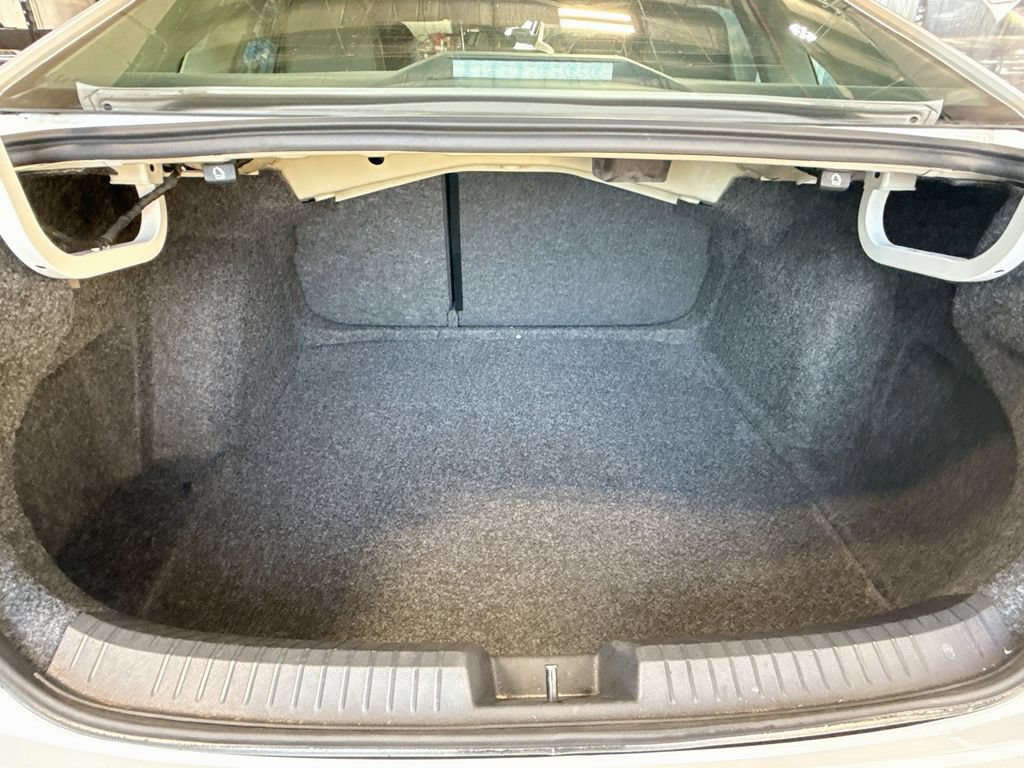 Used 2023 Volkswagen Jetta SE FWD image 24