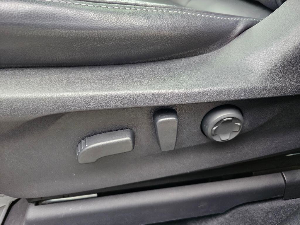 Used 2024 Subaru Ascent Limited w/ Technology Package image 25