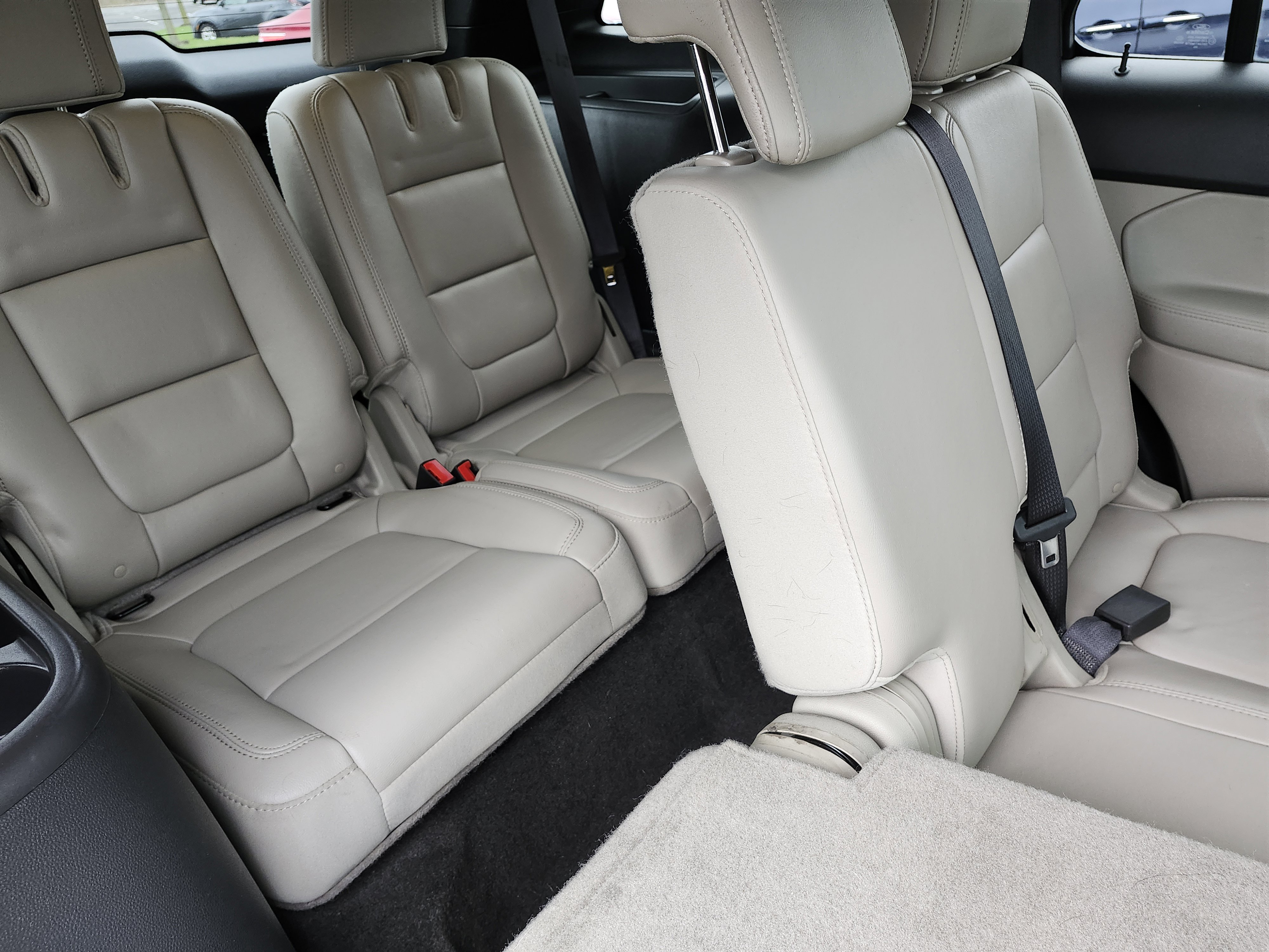 Used 2013 Ford Explorer XLT image 6