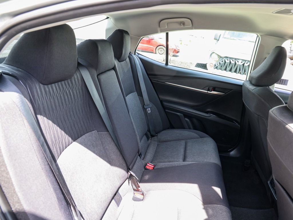 Used 2025 Toyota Camry LE image 18