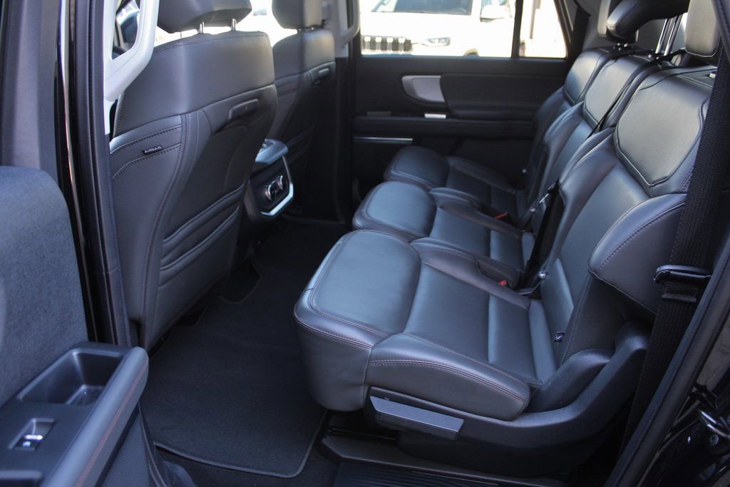 Used 2025 Ford Expedition Max Active image 15