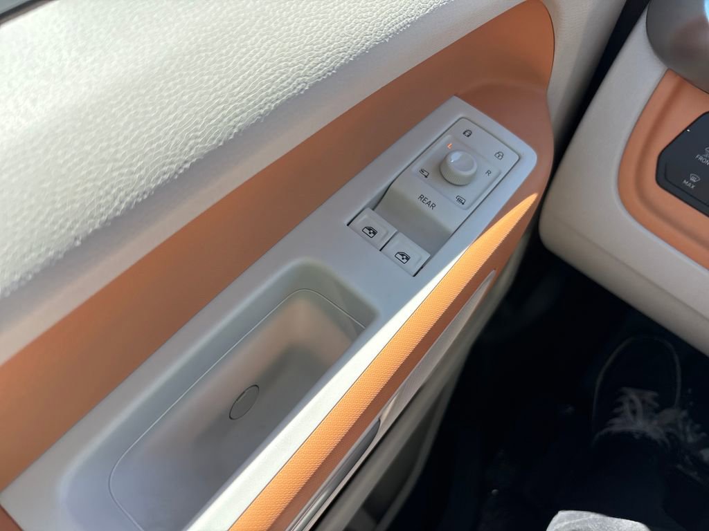 New 2025 Volkswagen ID. Buzz Pro S Plus AWD/4WD image 10
