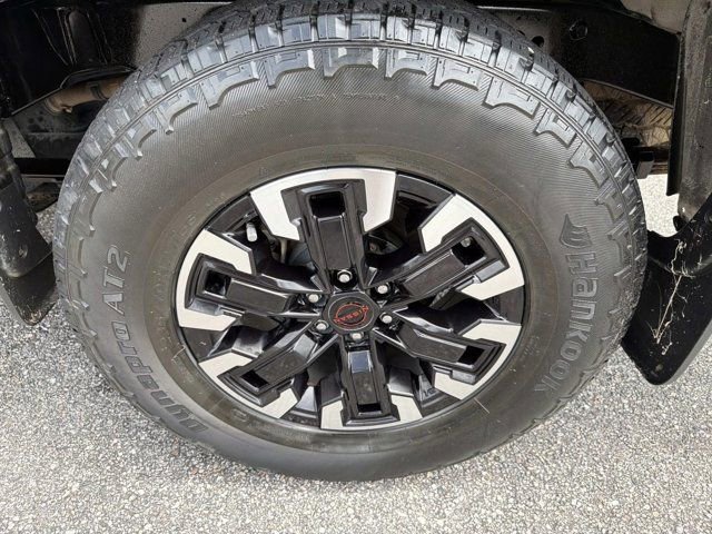 Used 2024 Nissan Frontier PRO-4X w/ Technology Package AWD/4WD image 31