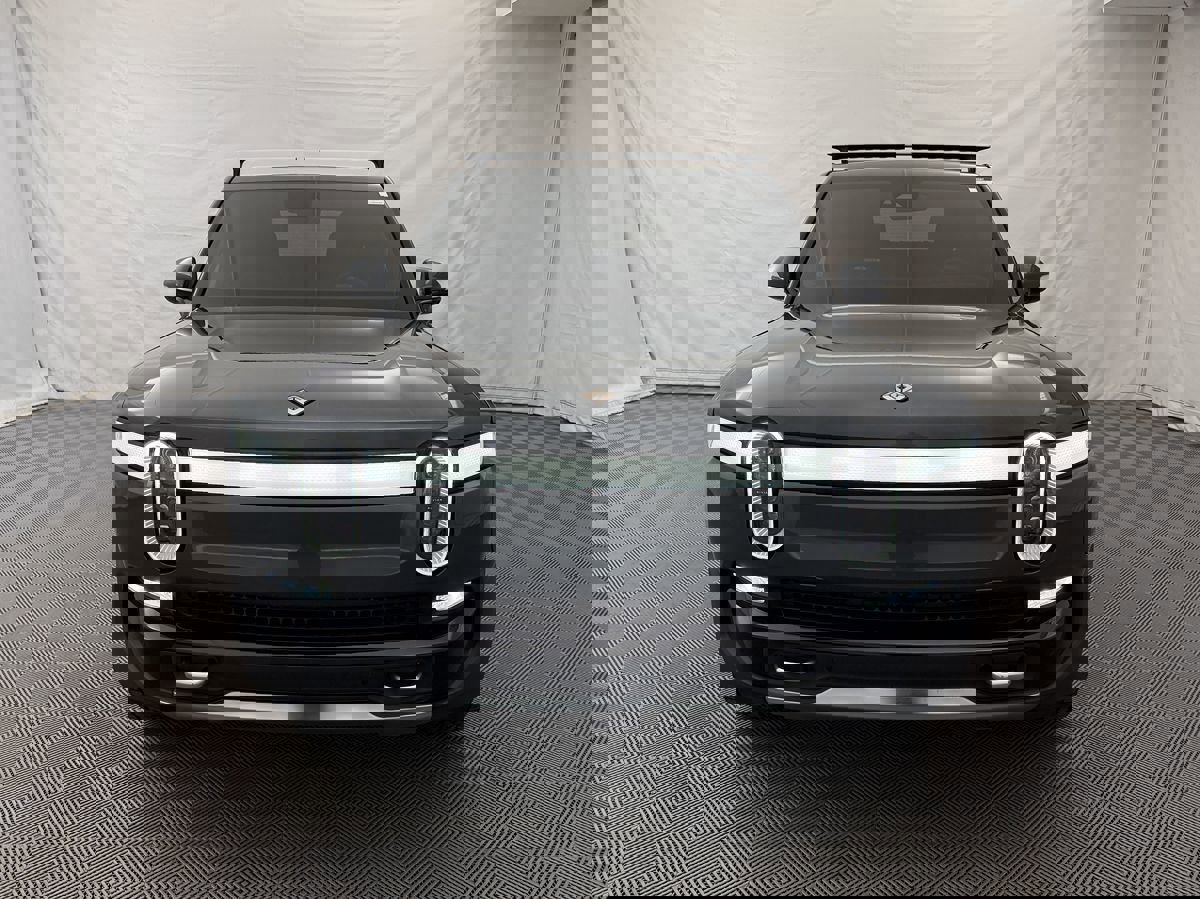 Used 2022 Rivian R1T Launch Edition image 2