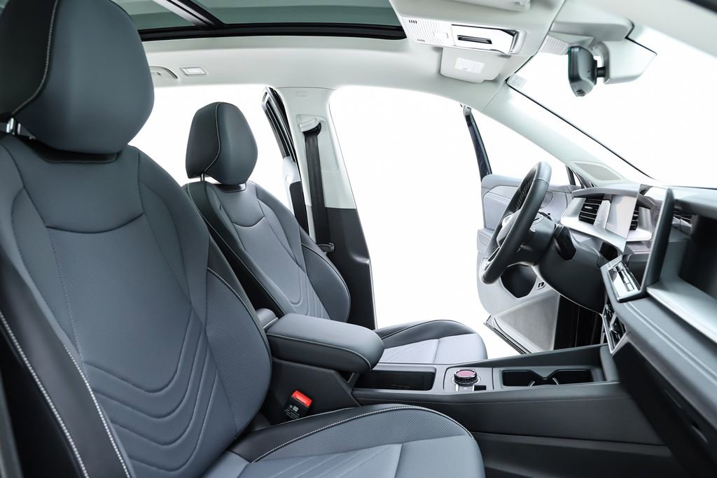 New 2026 Volkswagen Tiguan SE image 75