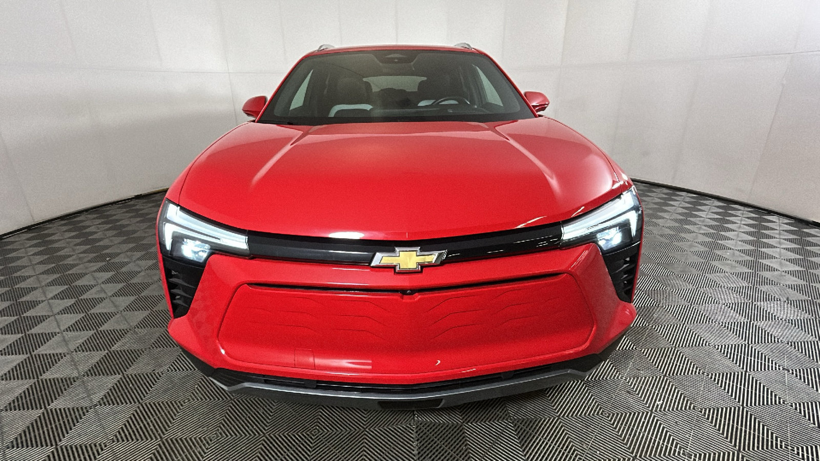Used 2024 Chevrolet Blazer EV LT AWD/4WD image 9