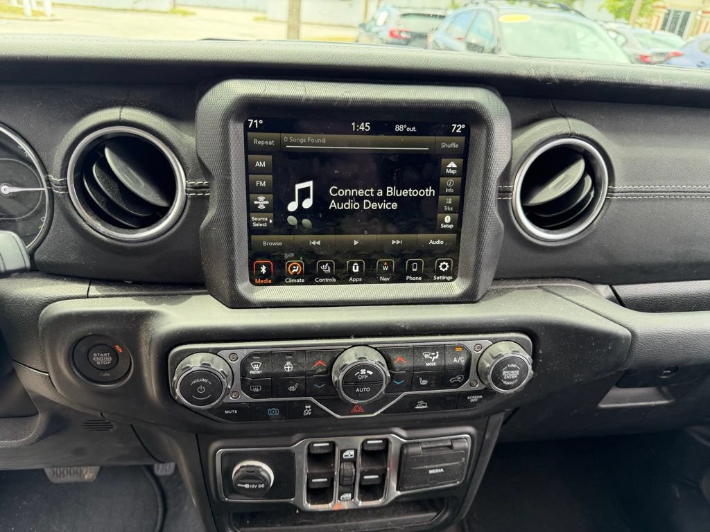 Used 2023 Jeep Wrangler Unlimited Sahara w/ Cold Weather Group AWD/4WD image 27