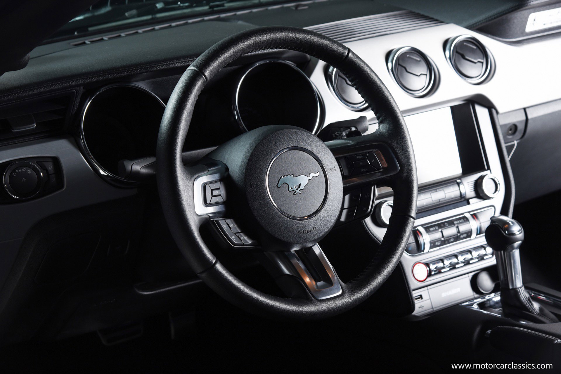 Used 2016 Ford Mustang GT Premium RWD image 25