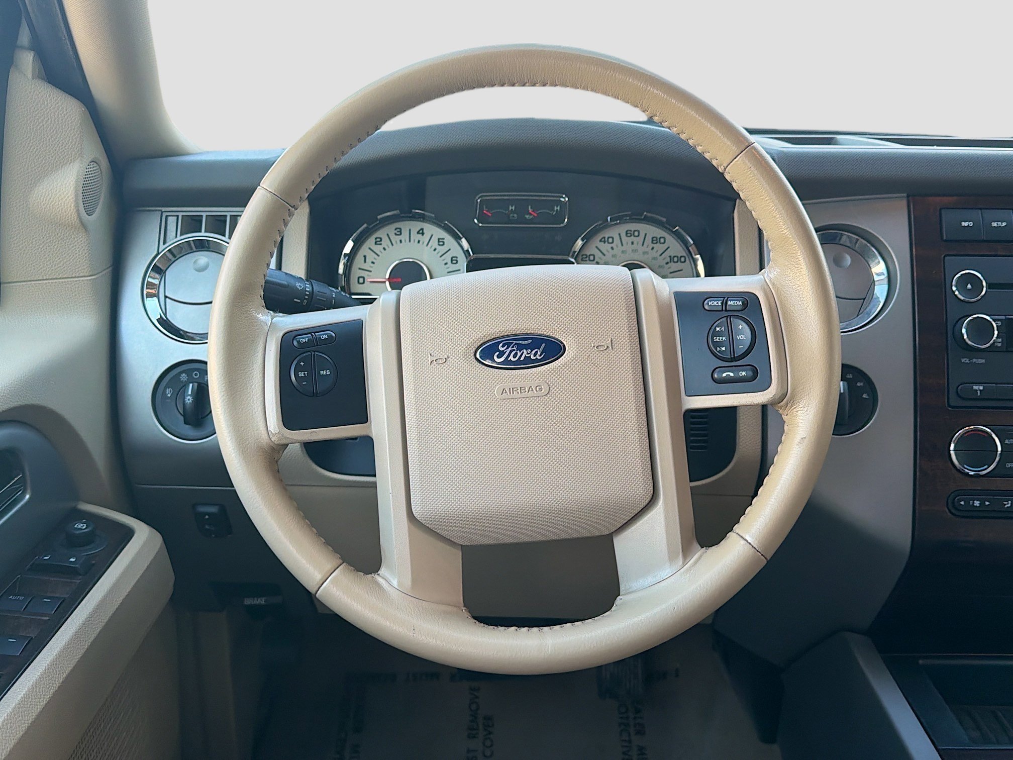 Used 2012 Ford Expedition XLT AWD/4WD image 17
