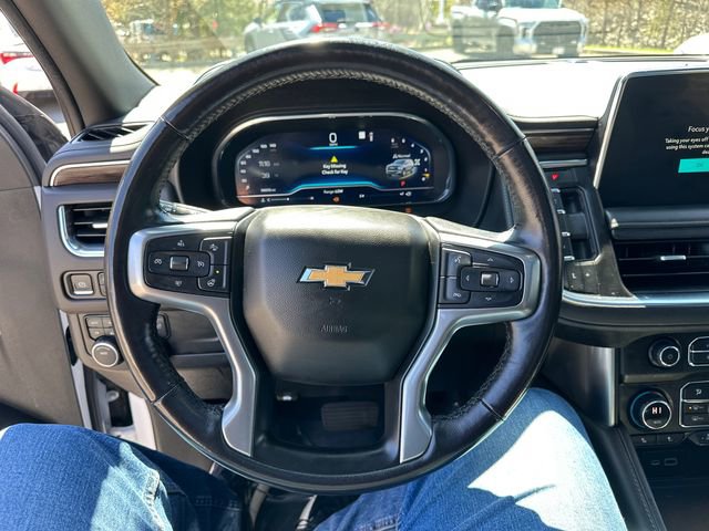 Used 2022 Chevrolet Suburban LT w/ LT Signature Plus Package AWD/4WD image 39