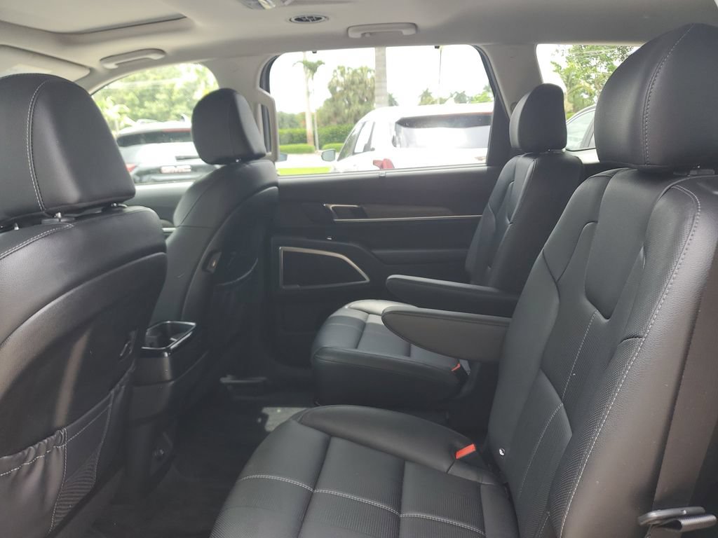 Used 2021 Kia Telluride EX w/ EX Premium Package AWD/4WD image 14