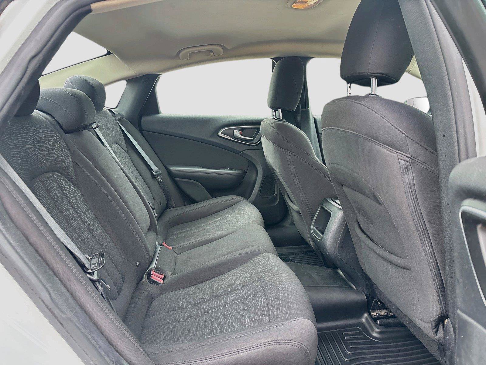 Used 2015 Chrysler 200 Limited w/ Convenience Group FWD image 26