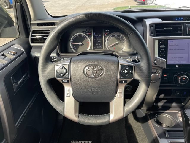 Used 2022 Toyota 4Runner TRD Sport AWD/4WD image 18