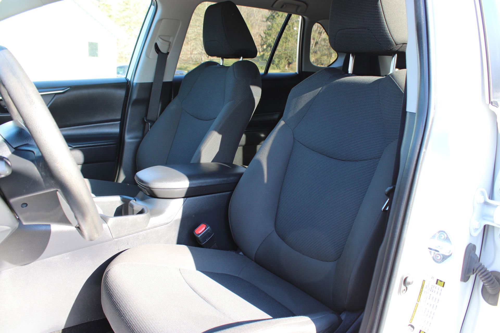 Used 2024 Toyota RAV4 LE image 21