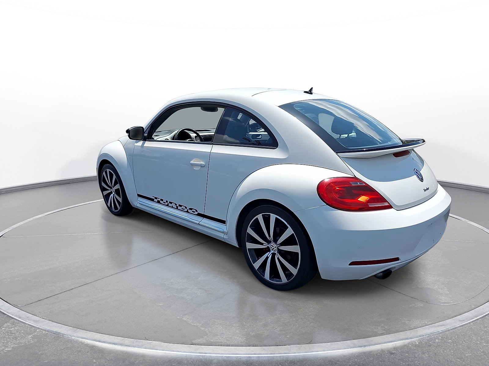 Used 2012 Volkswagen Beetle Turbo FWD image 6