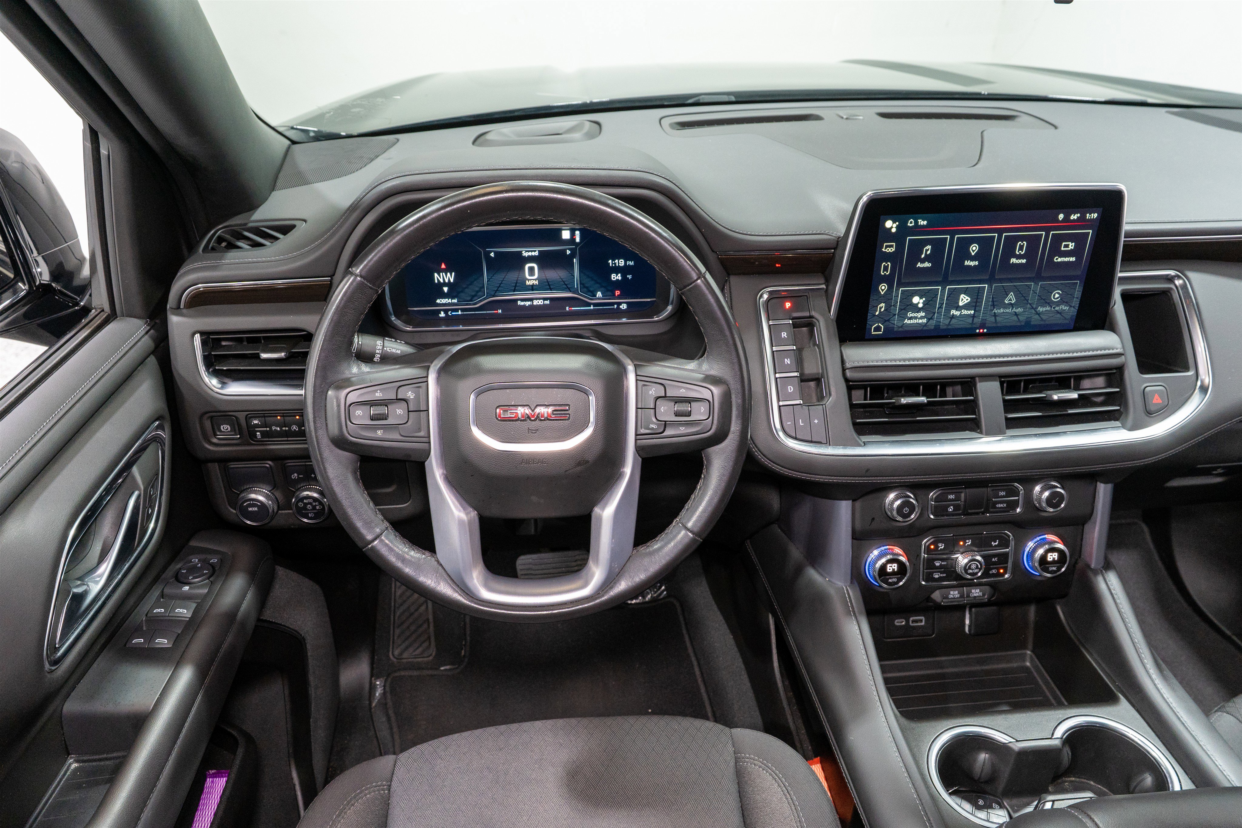 Used 2023 GMC Yukon SLE w/ Gmc Pro Safety Plus Package image 11