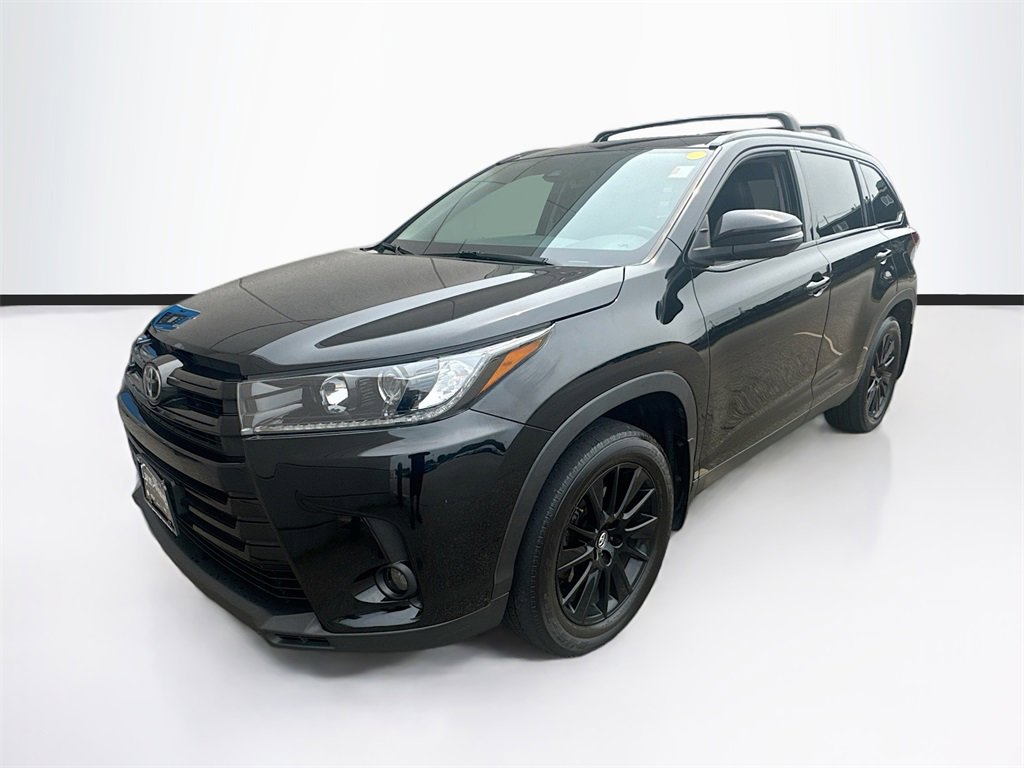 Used 2019 Toyota Highlander SE