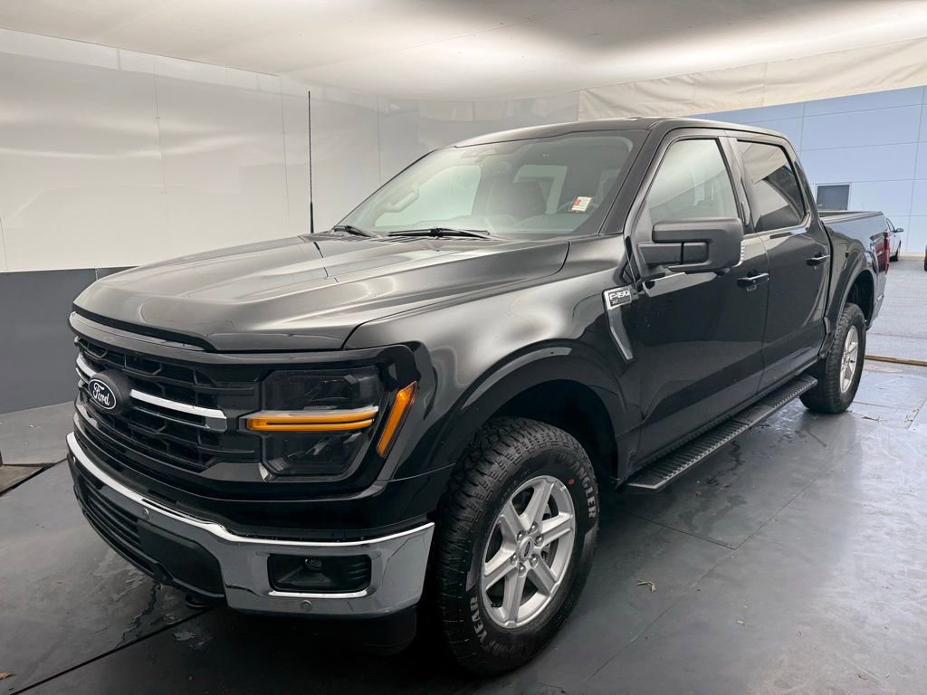 New 2026 Ford F150 XLT w/ Equipment Group 302A MID image 9