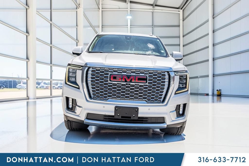 Used 2021 GMC Yukon Denali w/ Denali Premium Package AWD/4WD image 30