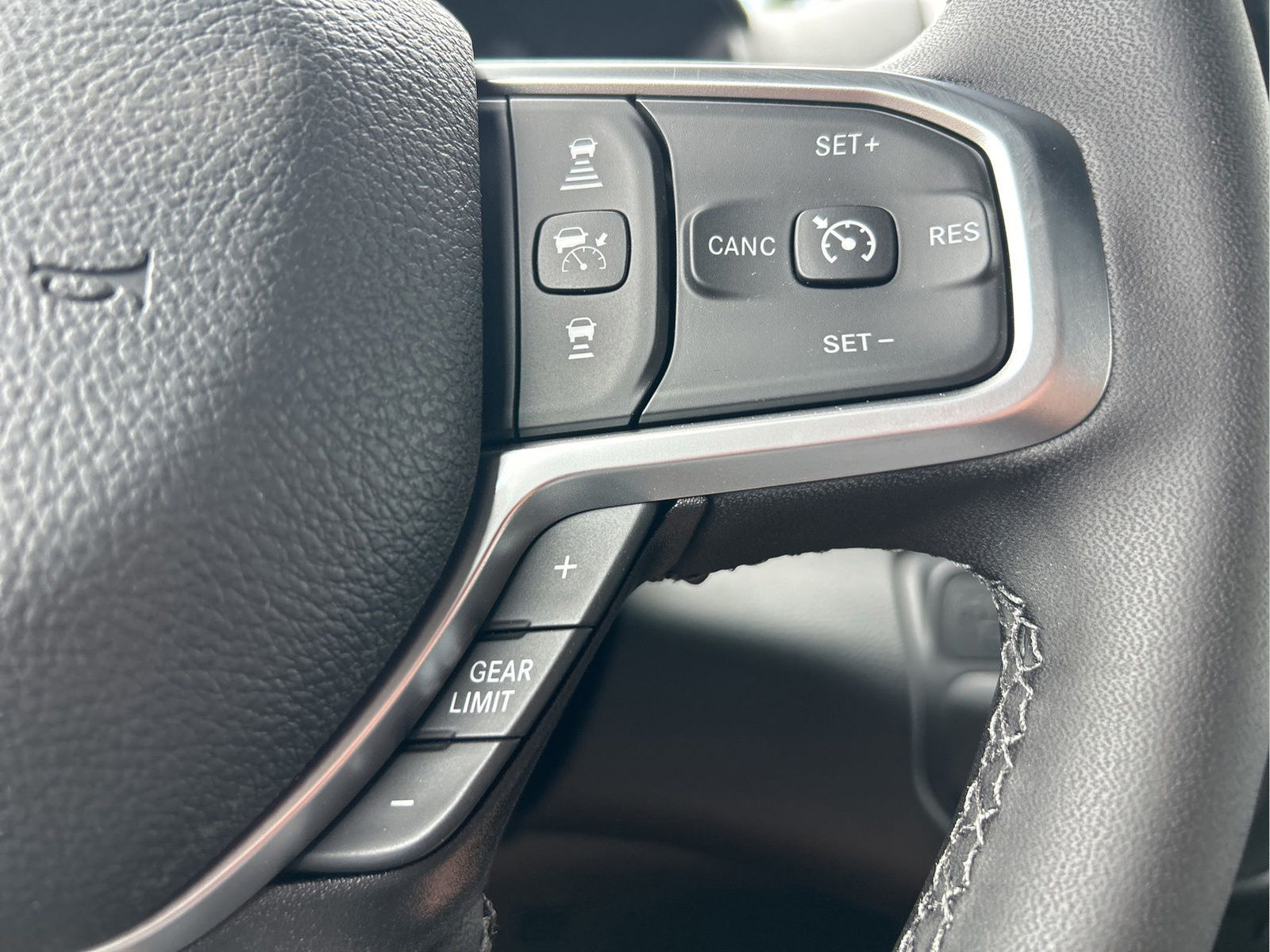 New 2026 RAM 2500 Big Horn AWD/4WD image 15