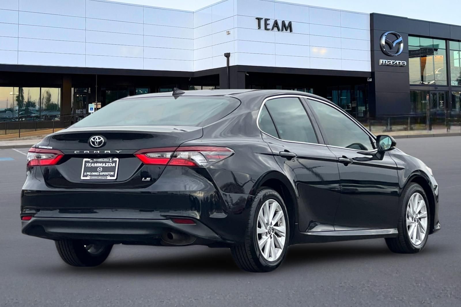 Used 2023 Toyota Camry LE image 4