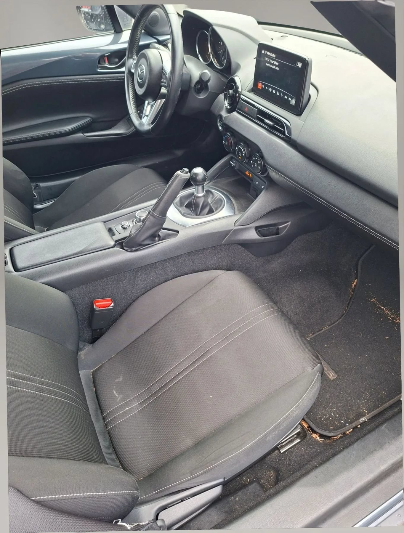 Used 2020 MAZDA MX-5 Miata RF Club RWD image 8