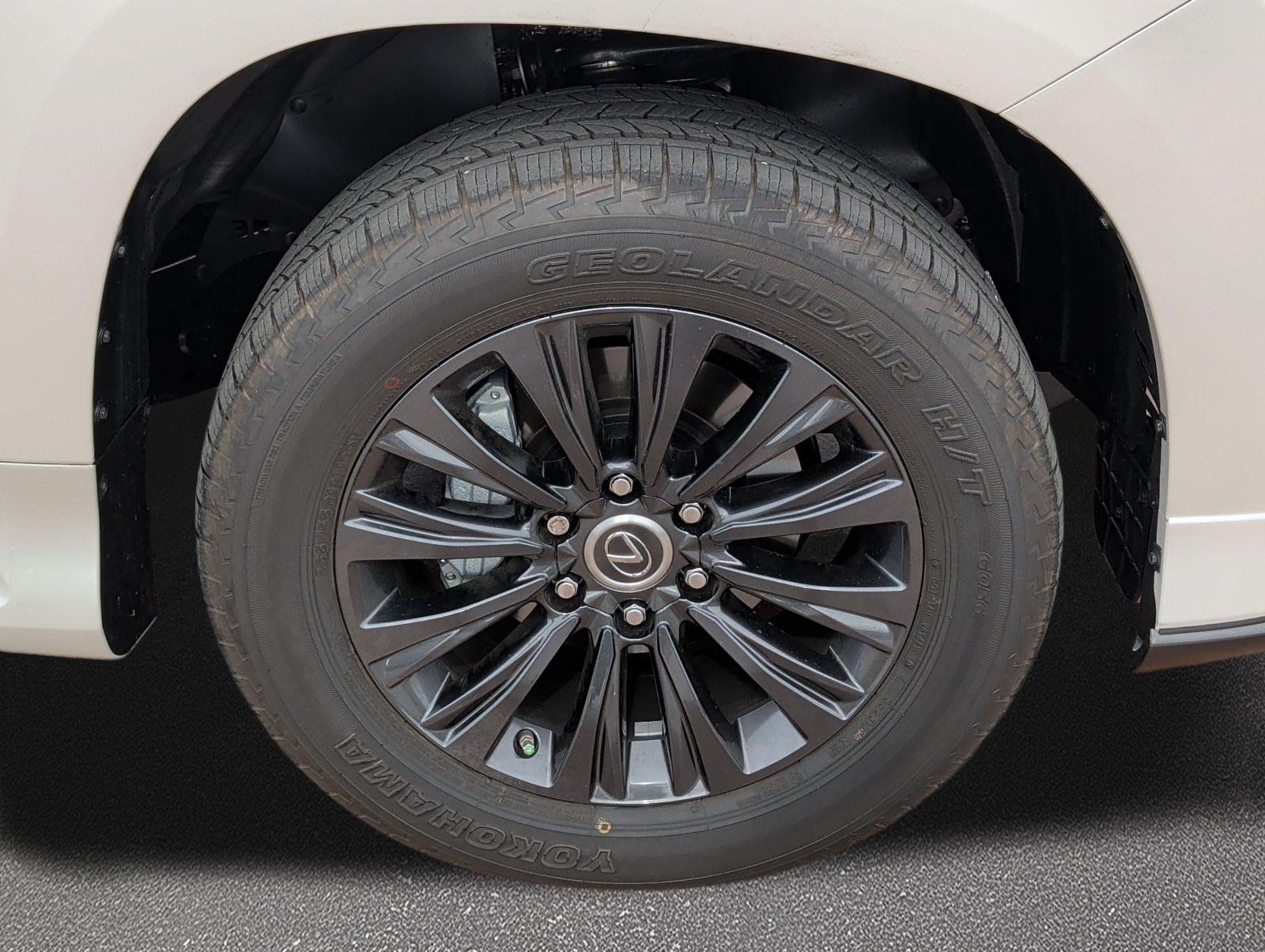 Certified 2023 Lexus GX 460 Luxury w/ Sport Design Package AWD/4WD image 7