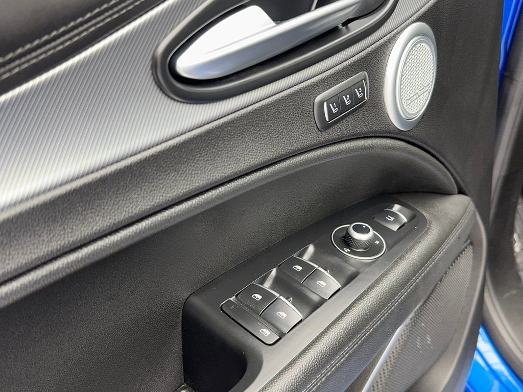 Used 2023 Alfa Romeo Stelvio Veloce image 34