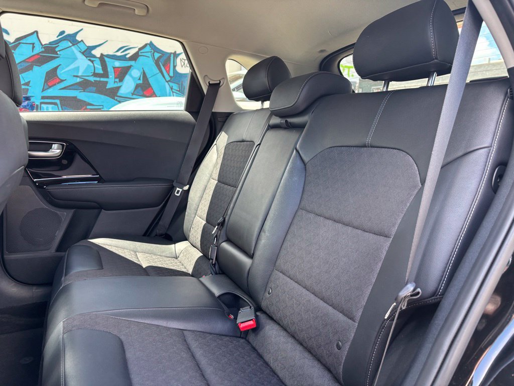 Used 2022 Kia Niro LXS FWD image 10