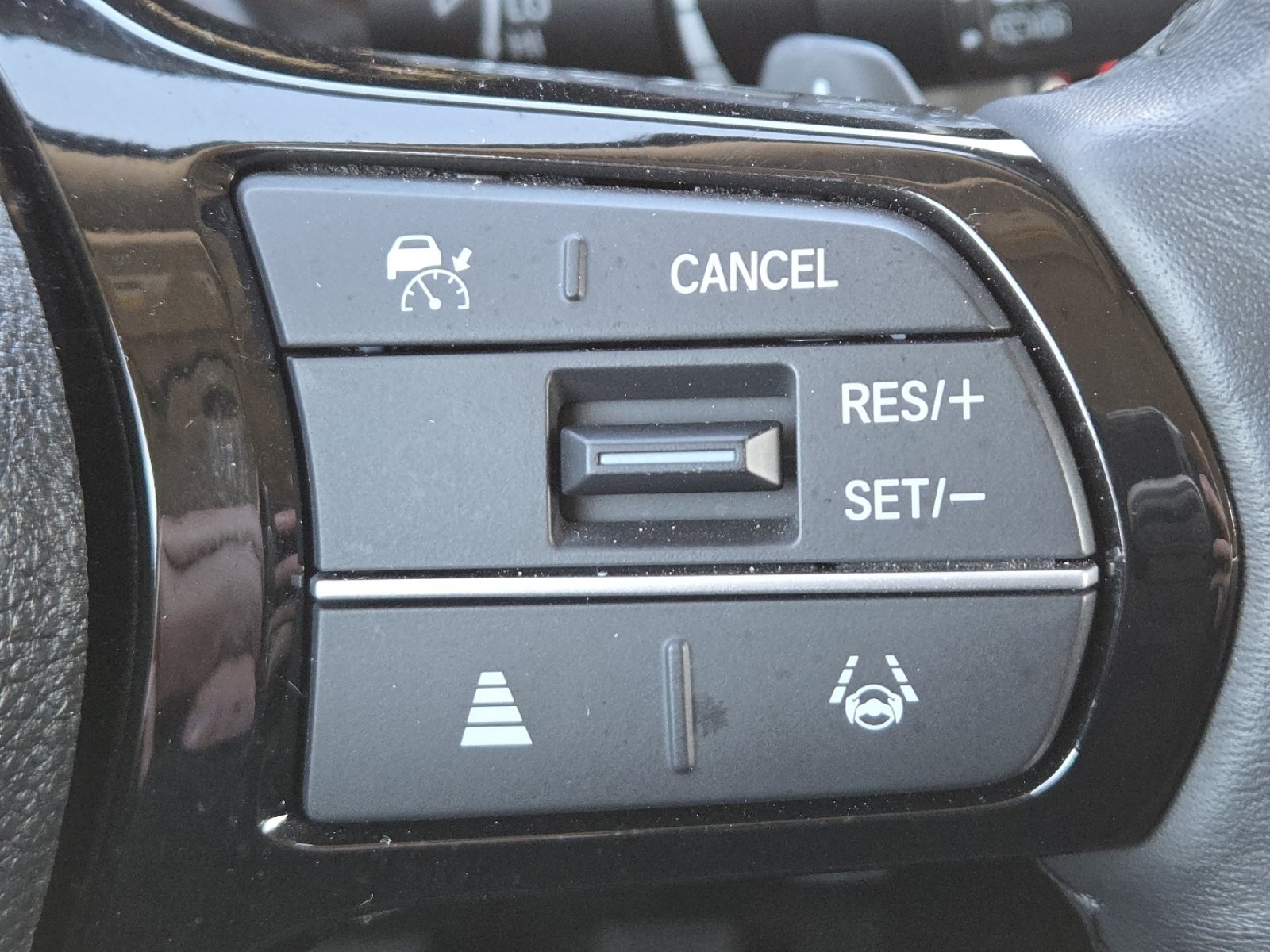 Used 2023 Honda Pilot EX-L image 8